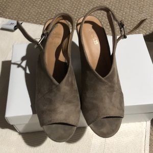 JOES JEANS Wedged Booties